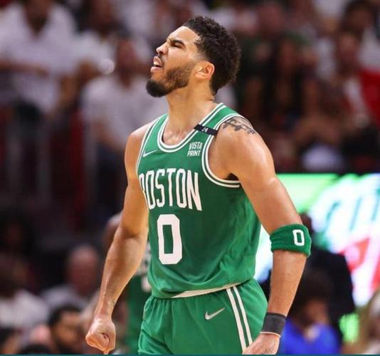 南宫NG28中国品牌-字母哥狂砍塔图姆分，黄蜂迎来新赛季高光！